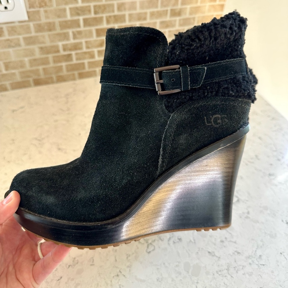 UGG Women's Black Shearling Wedge Boots | Size 8 - Picture 3 of 9